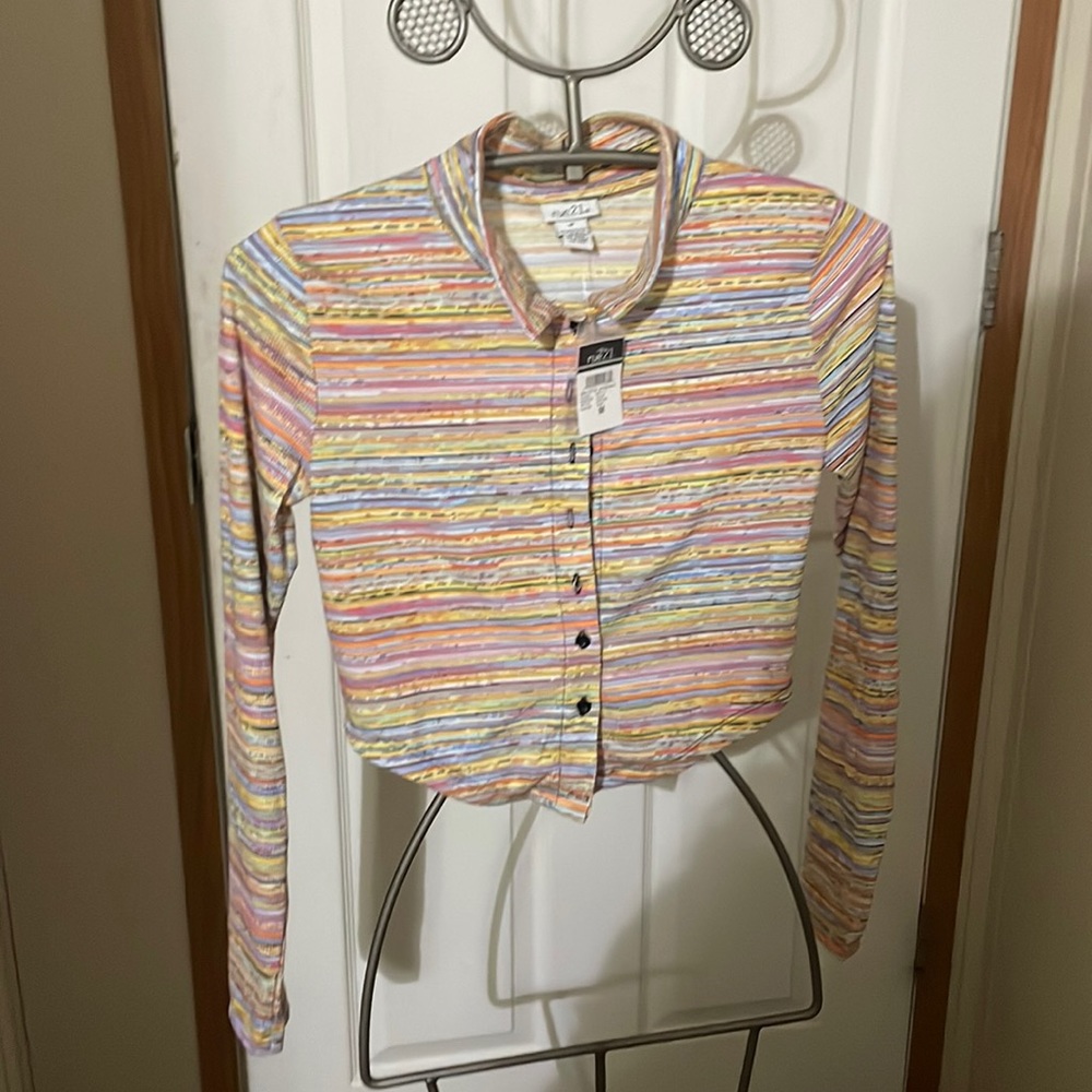 Rue21 Multi-Color Long Sleeve Button Up Crop Top